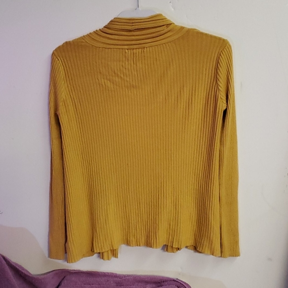 Cardigan - Picture 2 of 3